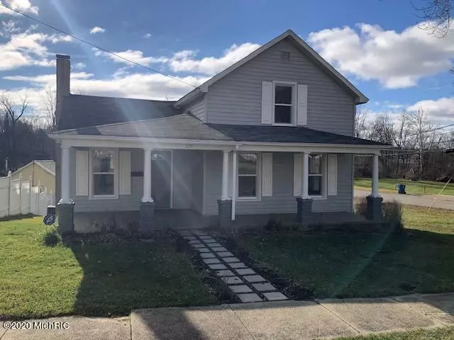 221 W High Street, Union City, MI 49094