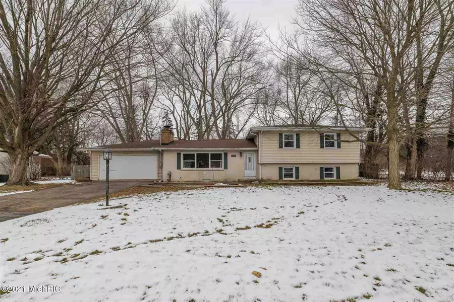 2116 Kalarama Avenue, Portage, MI 49024