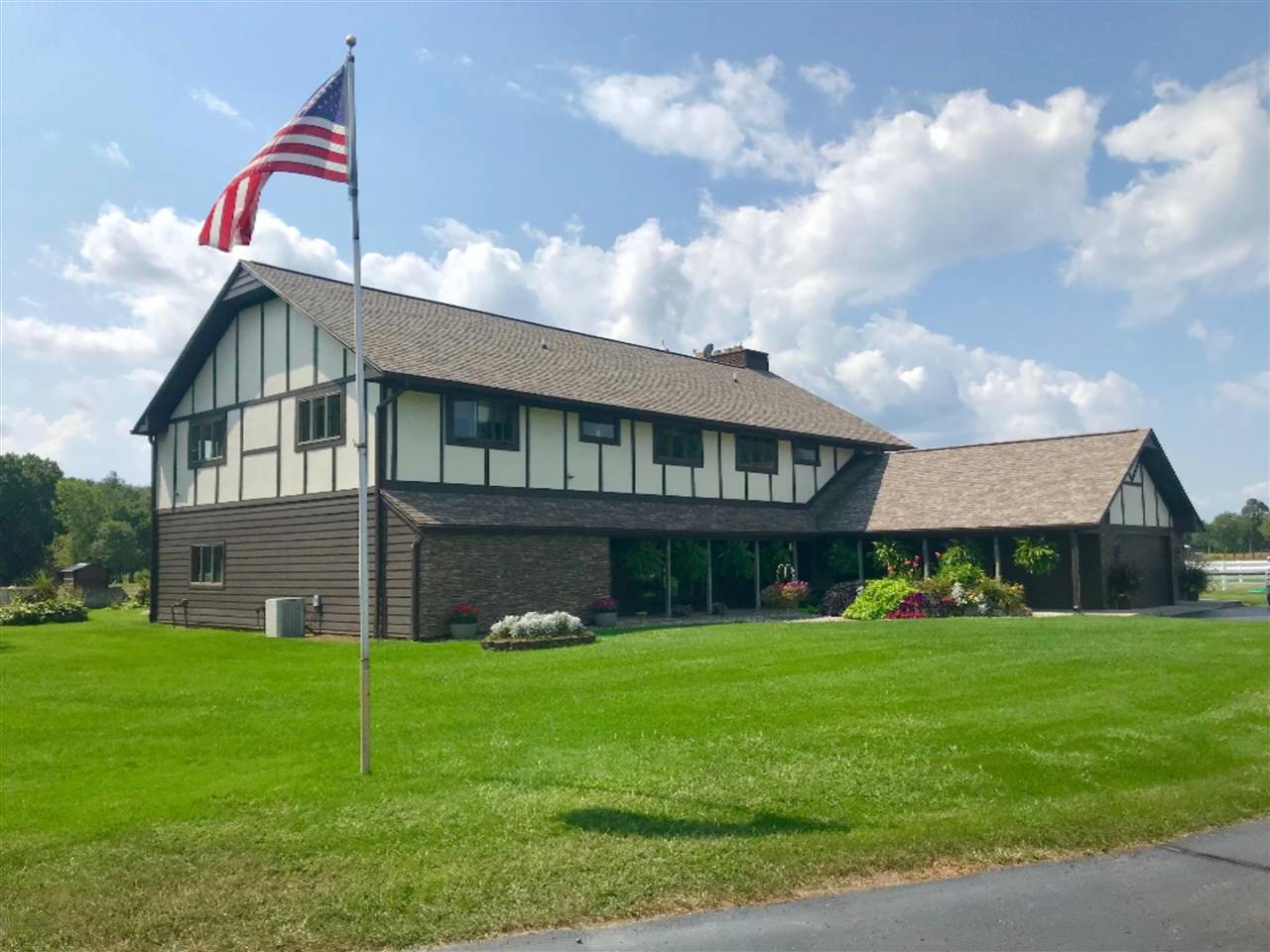 51704 US 131, Three Rivers, MI 49093