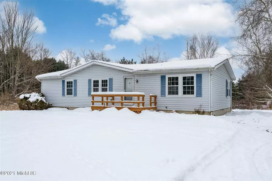 28187 31 Street, Gobles, MI 49055