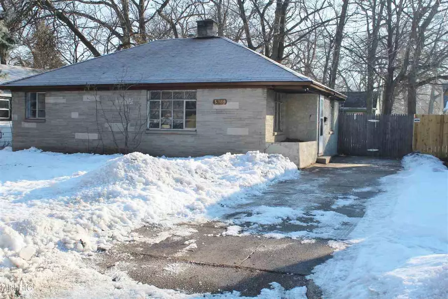 3366 6th Street, Muskegon Heights, MI 49444-2867