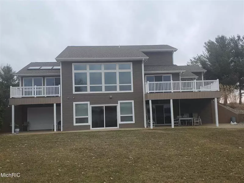 25287 Island View Lane, Sturgis, MI 49091