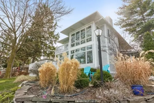 3927 Lake Shore Drive Drive, New Buffalo, MI 49117