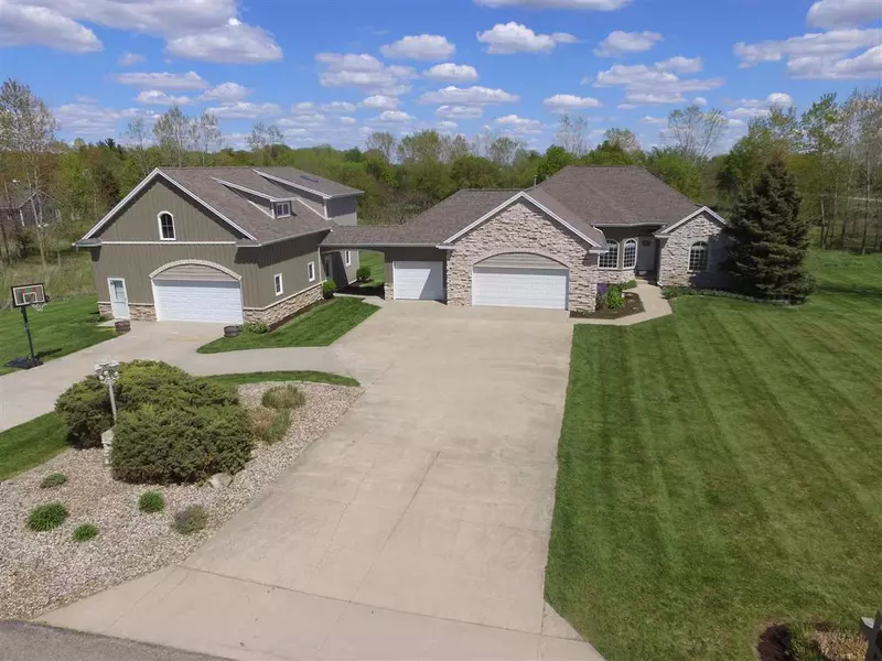 10580 Stirrup Drive, Caledonia, MI 49316