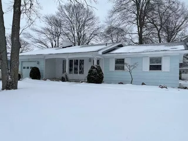 1435 Haverhill Road, Roosevelt Park, MI 49441