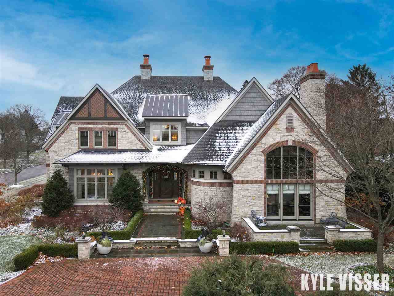 2030 San Lu Rae Drive, East Grand Rapids, MI 49506-3419