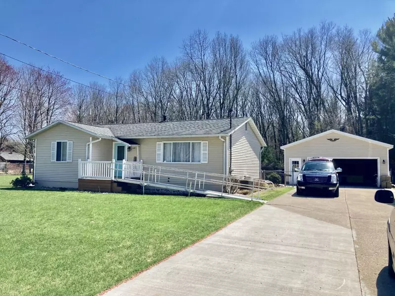 1145 W Hile Road, Norton Shores, MI 49441