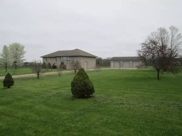 9255 Hills Road, Baroda, MI 49101-8762