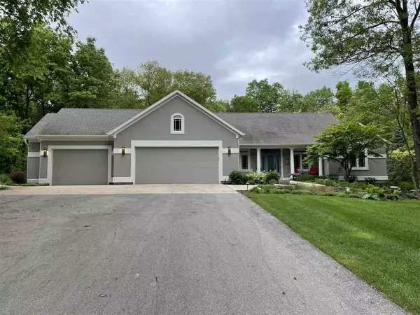 3485 Trail West Drive NE, Grand Rapids, MI 49525-9425