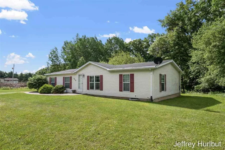 9316 E Bluewater Highway, Pewamo, MI 48873