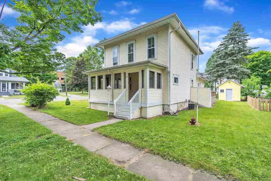 214 Butler, Leslie, MI 49251