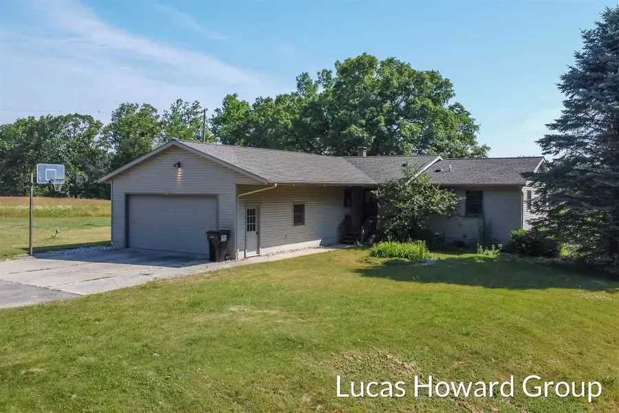 3924 W Boyer Road, Greenville, MI 48838