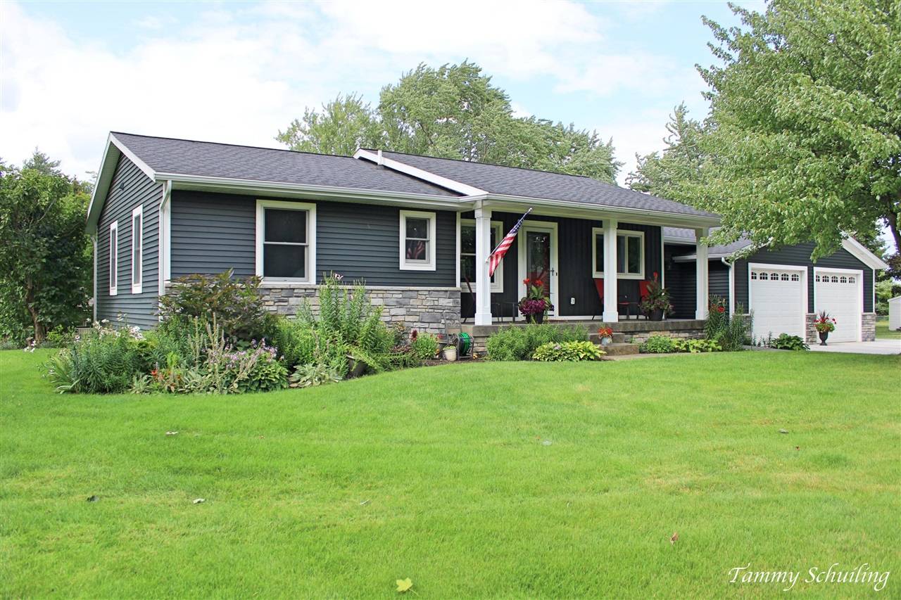 133 E Waterloo Street NW, Casnovia, MI 49318