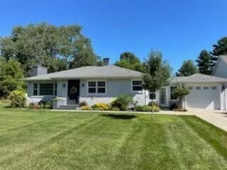 212 W Randolph Street, Douglas, MI 49406-5115