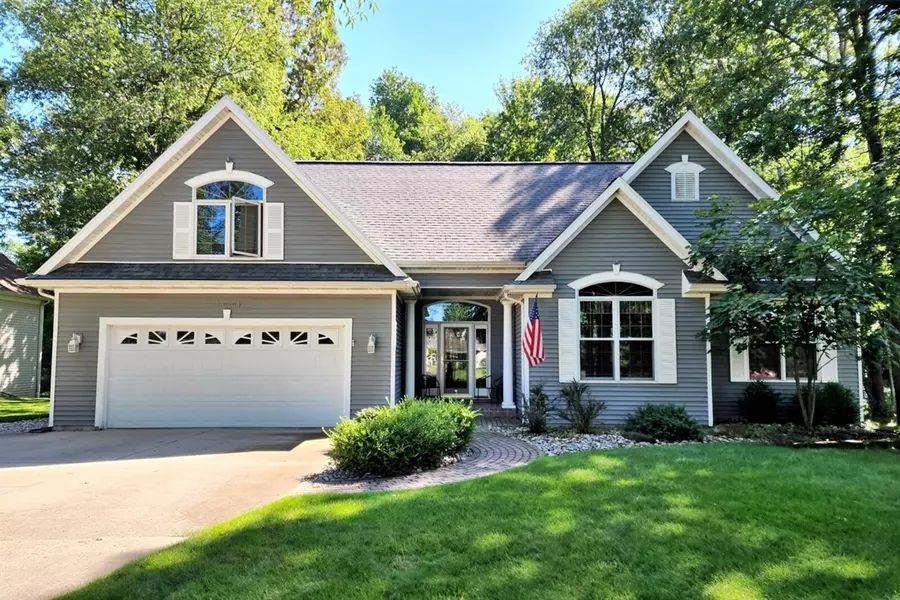 7604 Regency Lane, Canadian Lakes, MI 49346