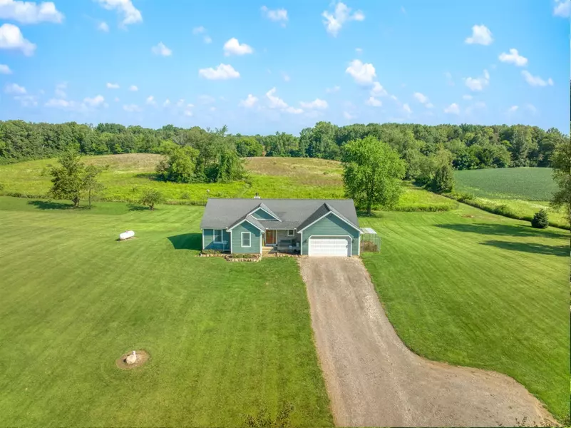 5474 Pawson Road, Tipton, MI 49287-9762