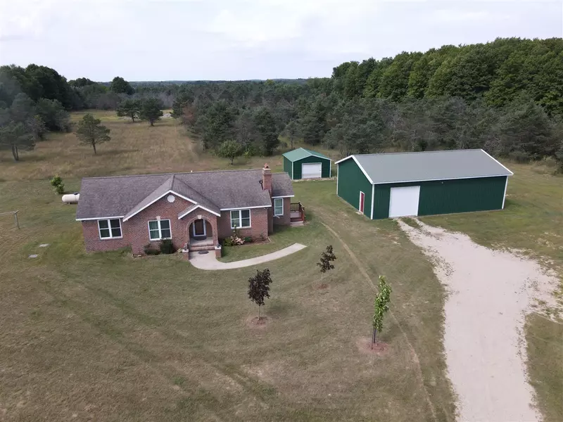 5385 N 9 rd. Road, Mesick, MI 49668