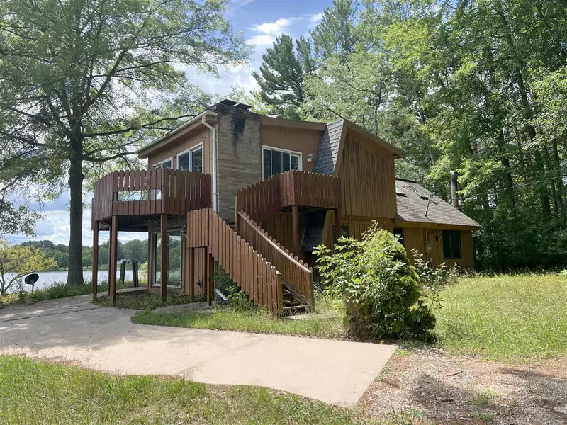 2501 Evergreen Road, Evart, MI 49631