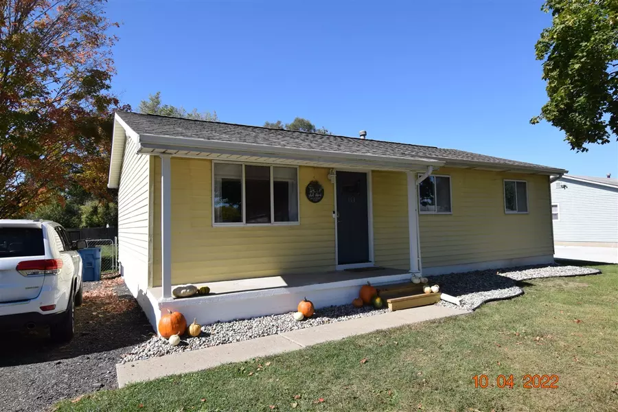 408 Richard Street, Quincy, MI 49082-9454