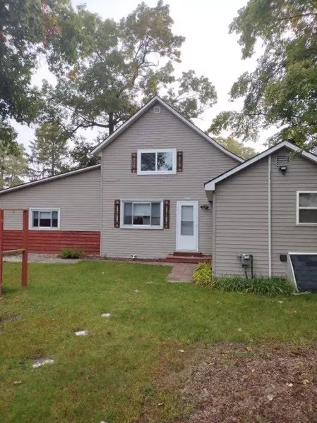 2830 W Long Lake Road, Orleans, MI 48865