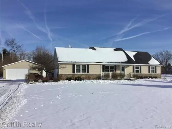 7681 PETTYSVILLE, Pinckney, MI 48169