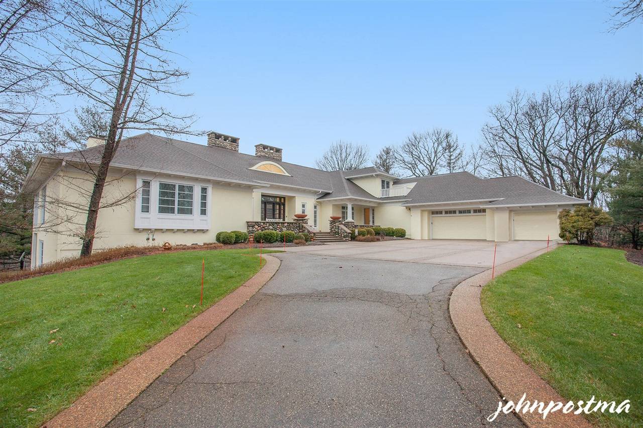 1500 Springhouse Drive NE Drive, Grand Rapids, MI 49525