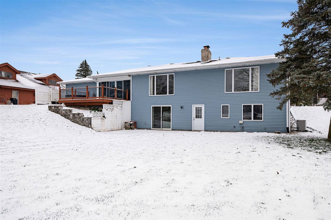 6691 Hayward Drive, Vicksburg, MI 49097