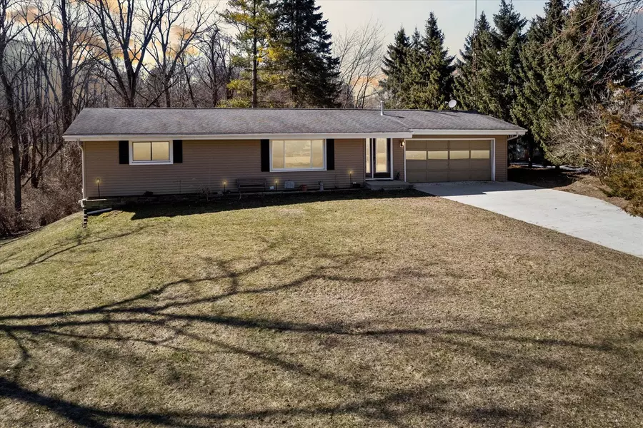 11144 Hillside Drive, Jerome, MI 49249-9753