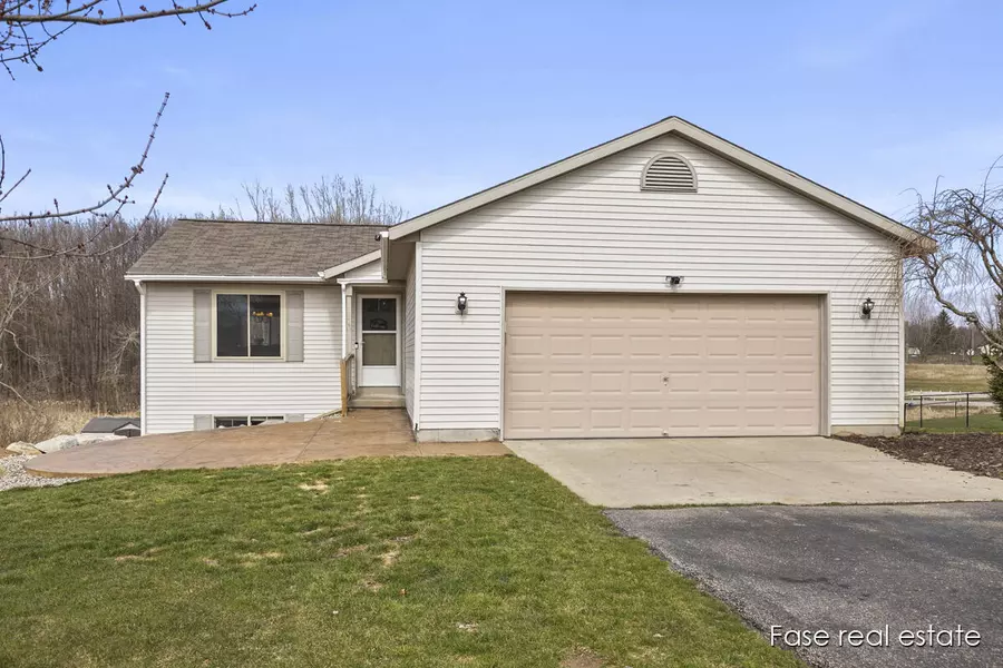 2155 Avalon View Drive, Cedar Springs, MI 49319-7927