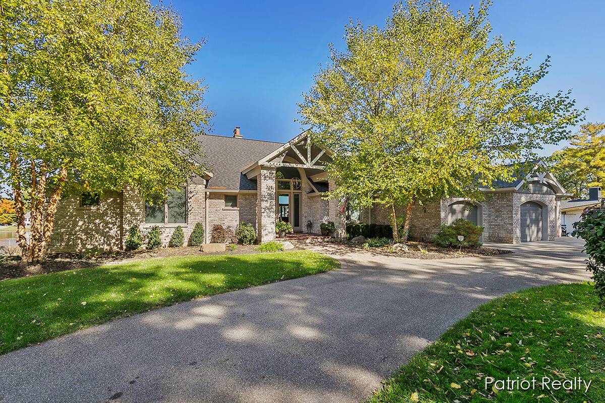 1442 Middlebrook Avenue, Grand Rapids, MI 49546