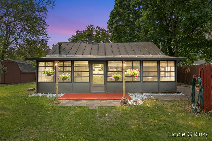 308 Janet Avenue SE, Grand Rapids, MI 49548-3230