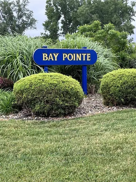 2525 Bay Pointe Drive, Update, MI 49085