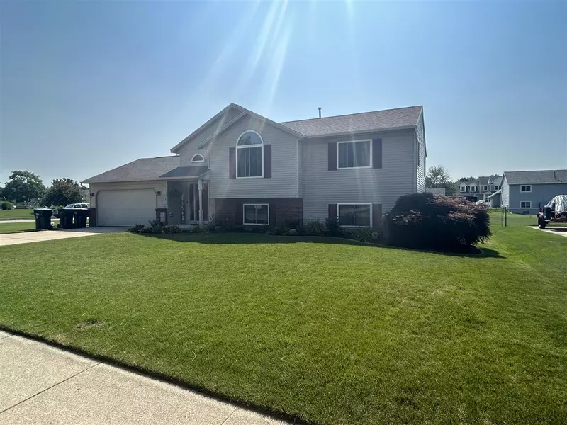 1853 Mullins Avenue, Walker, MI 49534