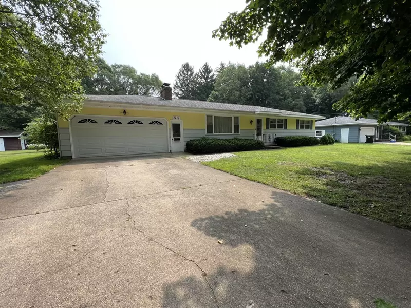 9114 Pinebrook Drive, Montague, MI 49437