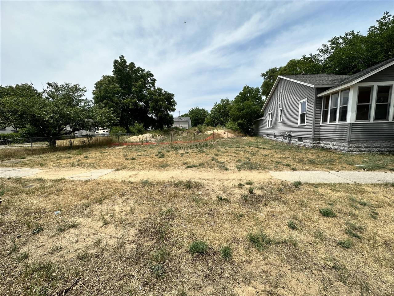Muskegon, MI 49441,174 Mason