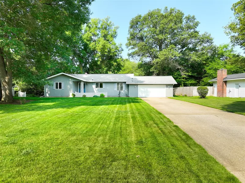 4835 Yorkshire Drive, Norton Shores, MI 49441