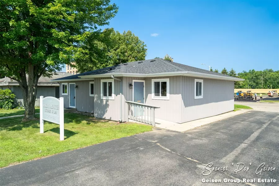 403 W Main Street, Belding, MI 48809-1677