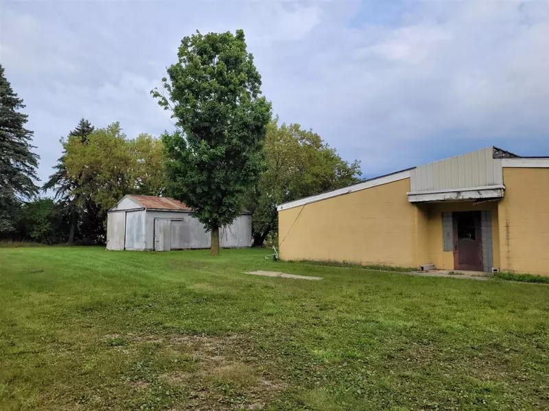 5790 S Dickinson Avenue, Fremont, MI 49412