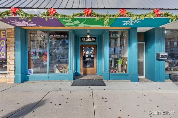 Ionia, MI 48846,326 & 328 W Main Street