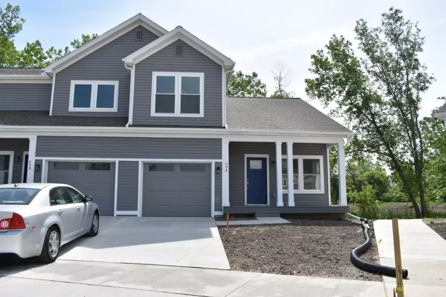 661 Maple Oaks Crt Court, Saline, MI 48176-1281