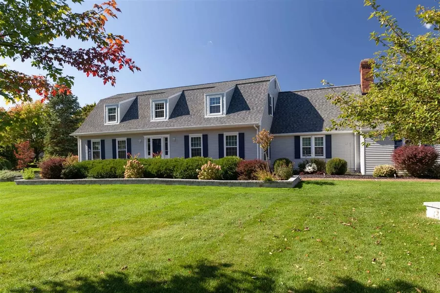 5429 Village Road, Saline, MI 48176-9070