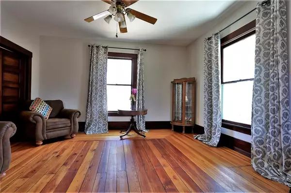 Saline, MI 48176-1575,211 E Henry Street