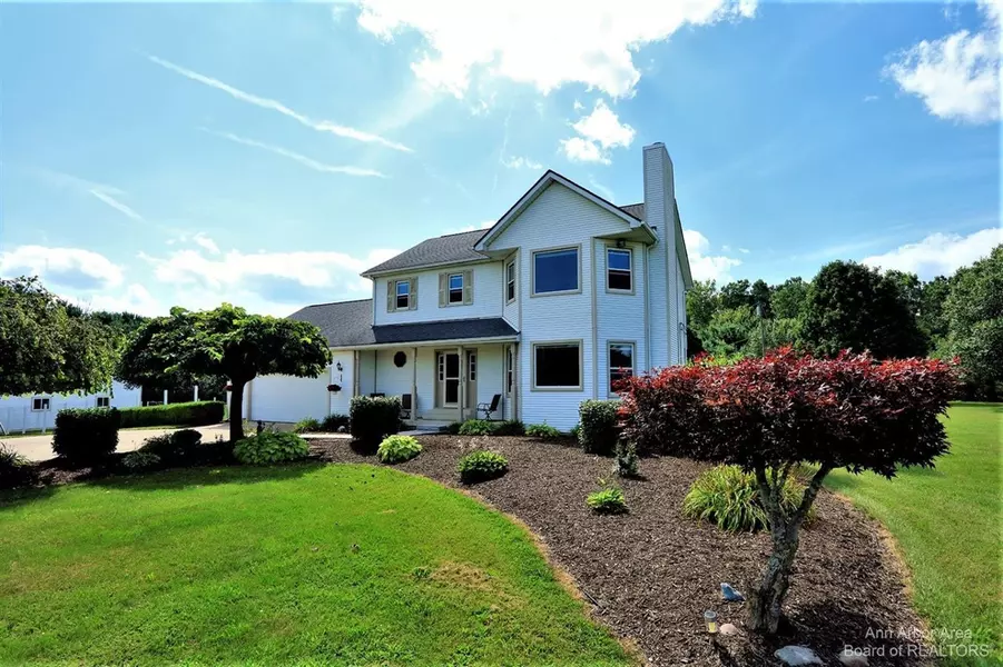 7660 Warner Road, Saline, MI 48176-9078