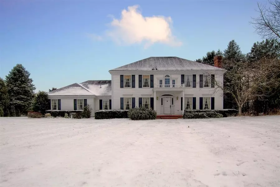 2871 Robal Court, Saline, MI 48176