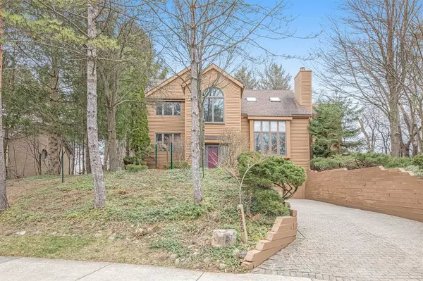 3625 Fox Hunt Drive, Ann Arbor, MI 48105-3030