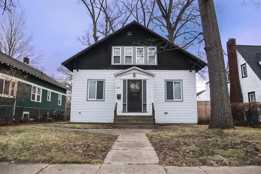 2137 Maffett Street, Muskegon Heights, MI 49444-1110