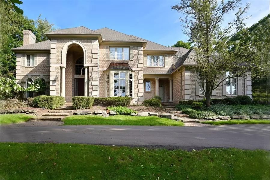 5140 Crest Knolls Court, Bloomfield Twp, MI 48302-2649