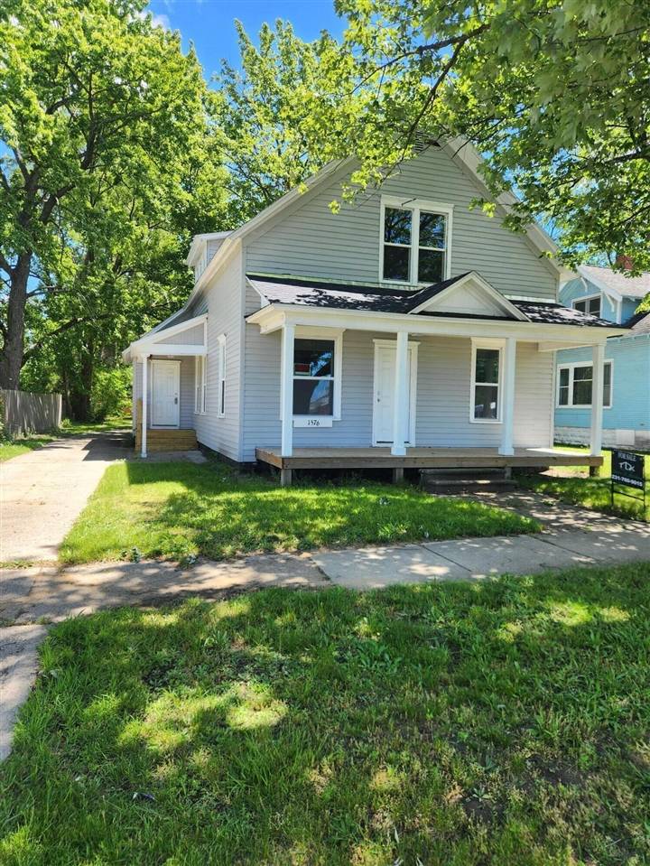 Homes for sale 1576 7th Street Street, Muskegon, MI 49441 MLS7...