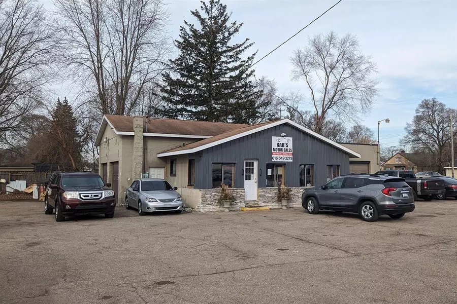 4111 Division Avenue, Wyoming, MI 49548