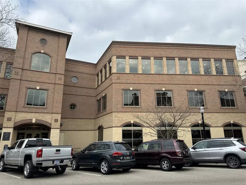 85 E 8th Street, Holland, MI 49423-3528